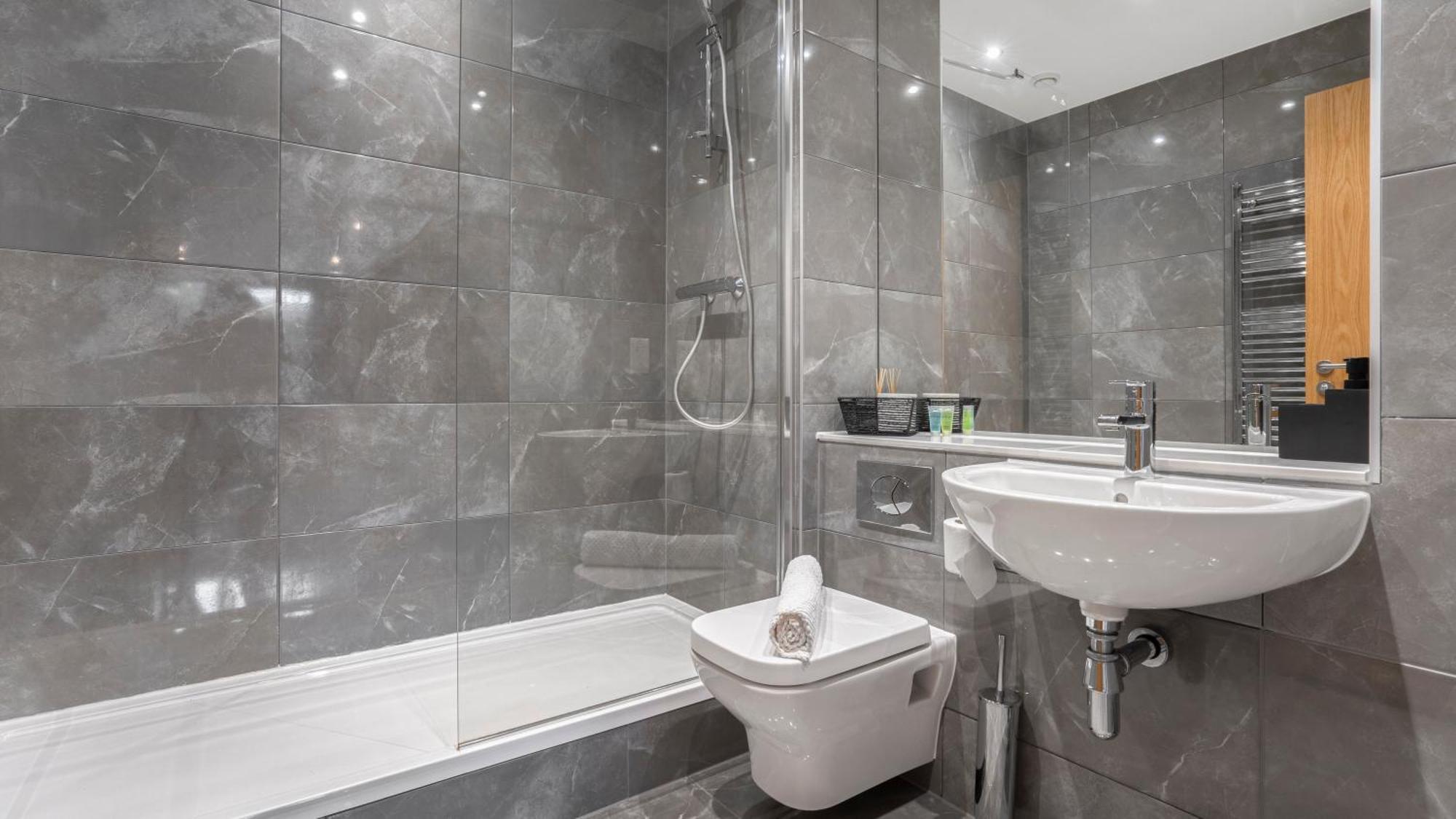 Axium Escape- 2 Bed Apartment, Birmingham City Centre Luaran gambar